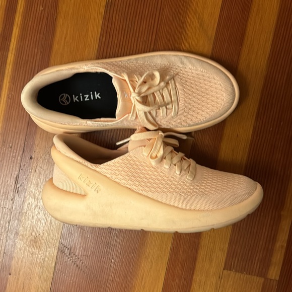 Kizik slide on sneaker - Picture 2 of 2